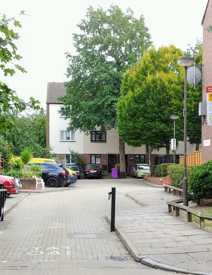 Al Iram Guest House London Bagian luar foto