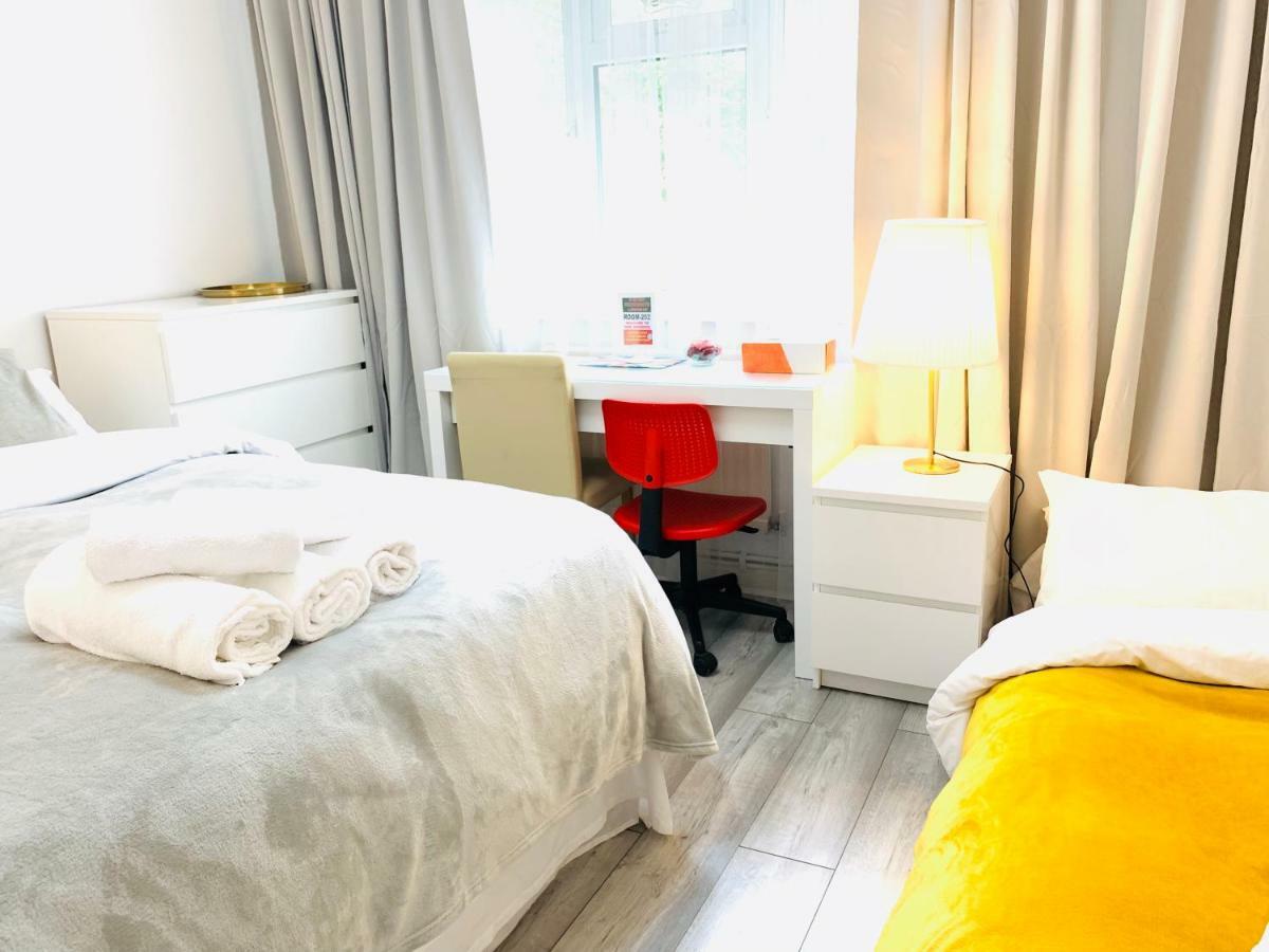 Al Iram Guest House London Bagian luar foto